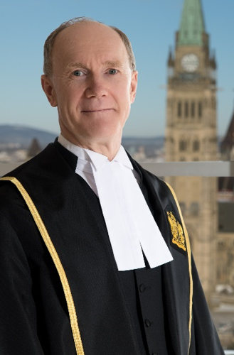 L’honorable Paul Crampton